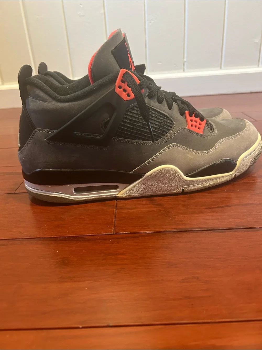 Jordan 4 Retro “Infrared”